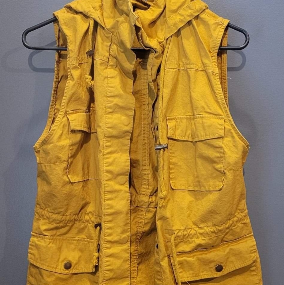 Love tree vest